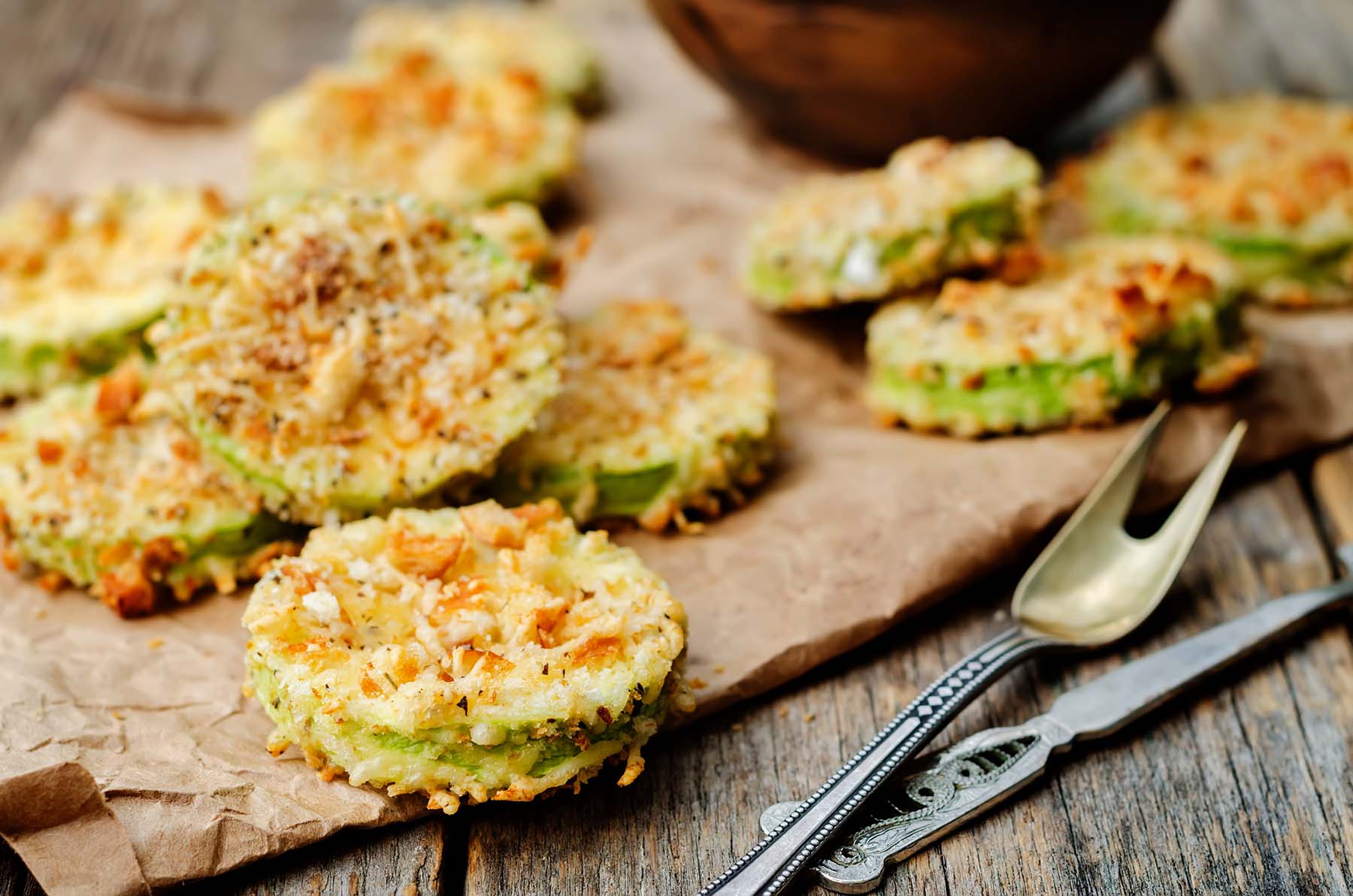 baked parmesan zucchini crisps 1800 px